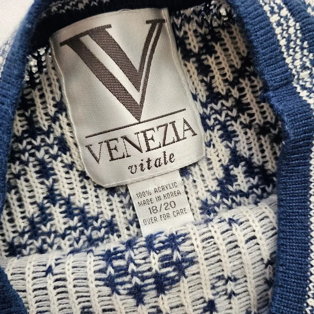Vintage Venezia navy white snowflake crew neck sweater pullover 18/20 GUC